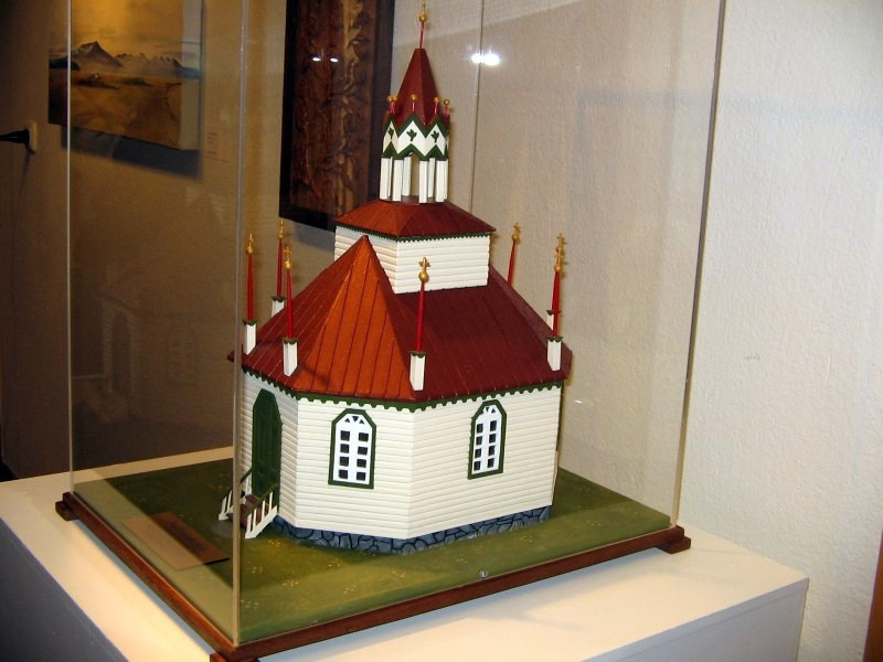 Líkan Ragnhildar af Auðkúlukirkju. Mynd: Húni.is