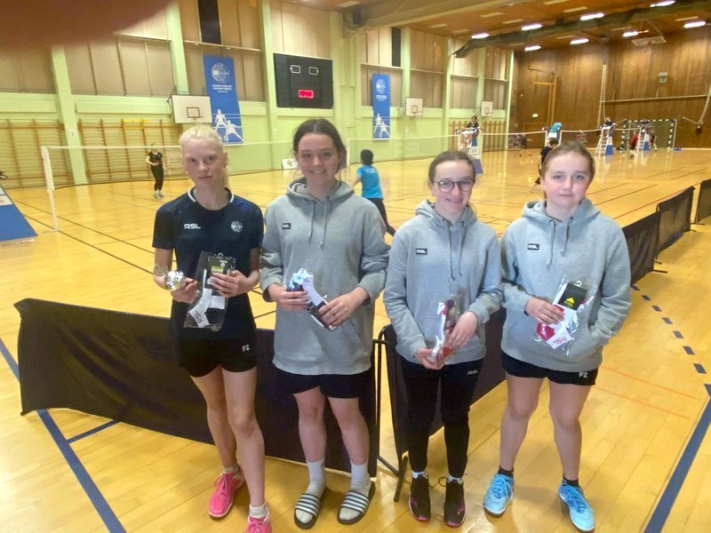 Katla BH, Emma Katrín Helgadóttir Tindastól, Sigurlaug Siglufirði og Elín BH. Myndir af FB síðu Badmintonsdeildar Tindastóls.