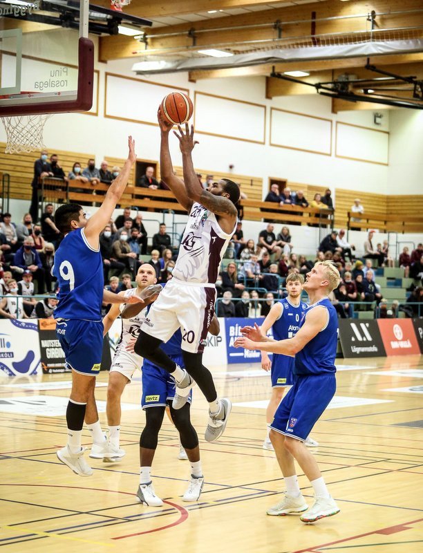 Javon Anthony Bess var atkvæðamestur Tindastólsmanna í kvöld er hann skoraði 20 stig. Mynd: Hjalti Árna.