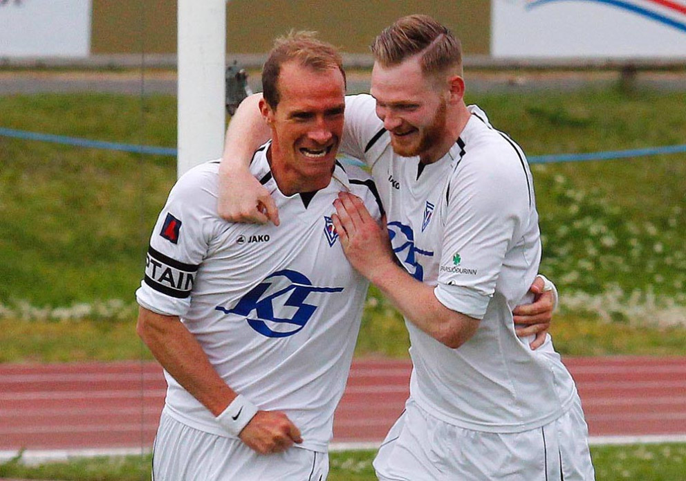 Þessir gaurar! Bjarki Már og Fannar Kolbeins hafa verið dýrmætir í síðustu leikjum Tindastóls og í dag var það Bjarki sem gerði sigurmarkið. Þessi mynd er ársgömul. MYND: ÓAB