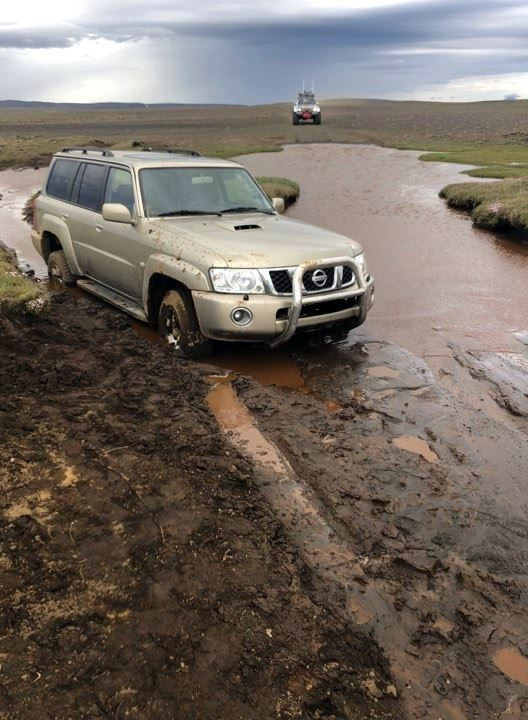 Bíll ferðalanganna. Mynd: Facebooksíða Björgunarfélagsins Blöndu.