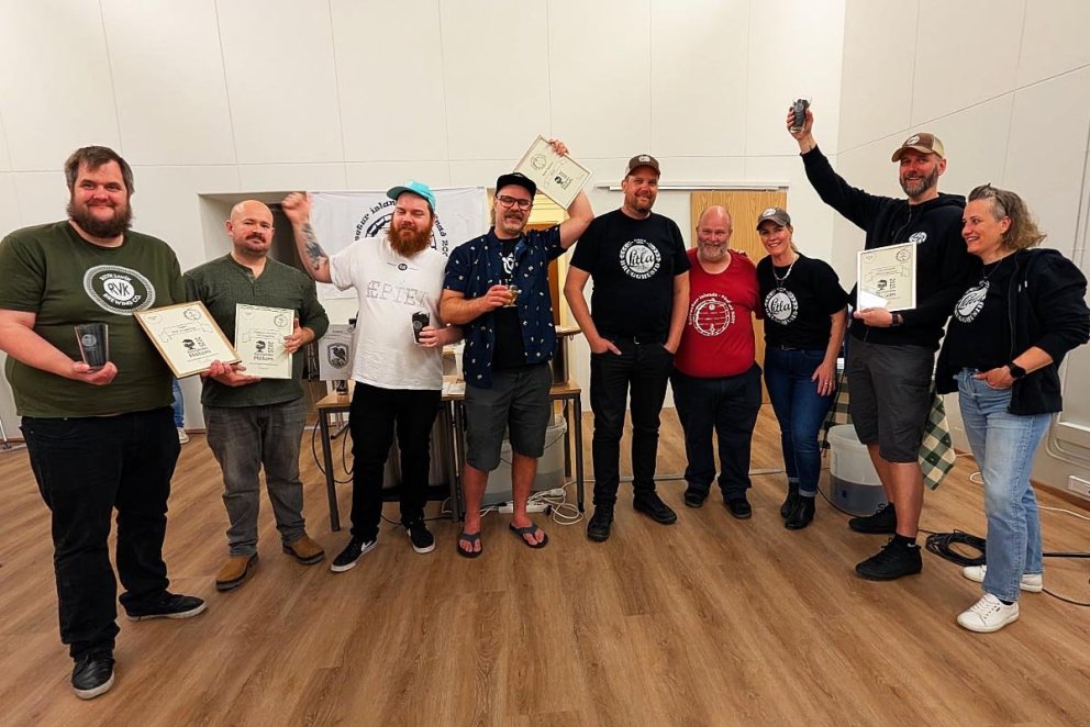 Verðlaunahafar og fleiri til en kosið var um besta bjórinn á hátíðinni. MYNDIR AÐSENDAR