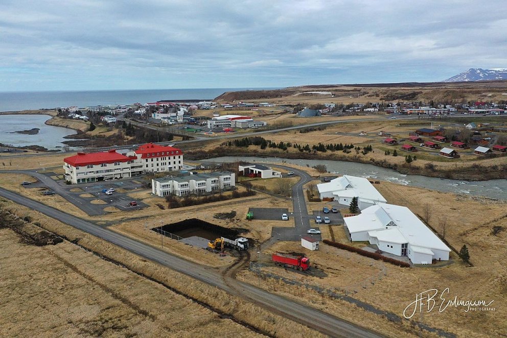 Séð yfir byggingarsvæðið og Blönduós. MYND: HÖSKULDUR BIRKIR ERLINGSSON