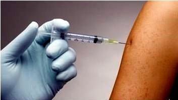 Áhersla er nú lögð á að bólusetja forgangshópa gegn mislingum. Mynd: HSN