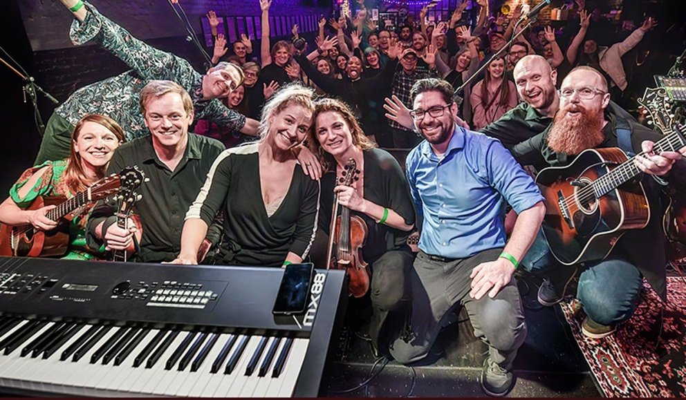 Tónlistarfólkið allt saman á einni mynd. AÐSENT