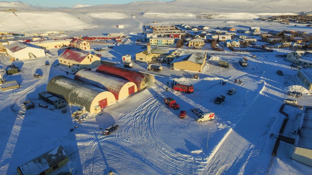 Slökkvistarf gekk greiðlega og tók um tvo tíma. Myndir: Róbert Daníel Jónsson.