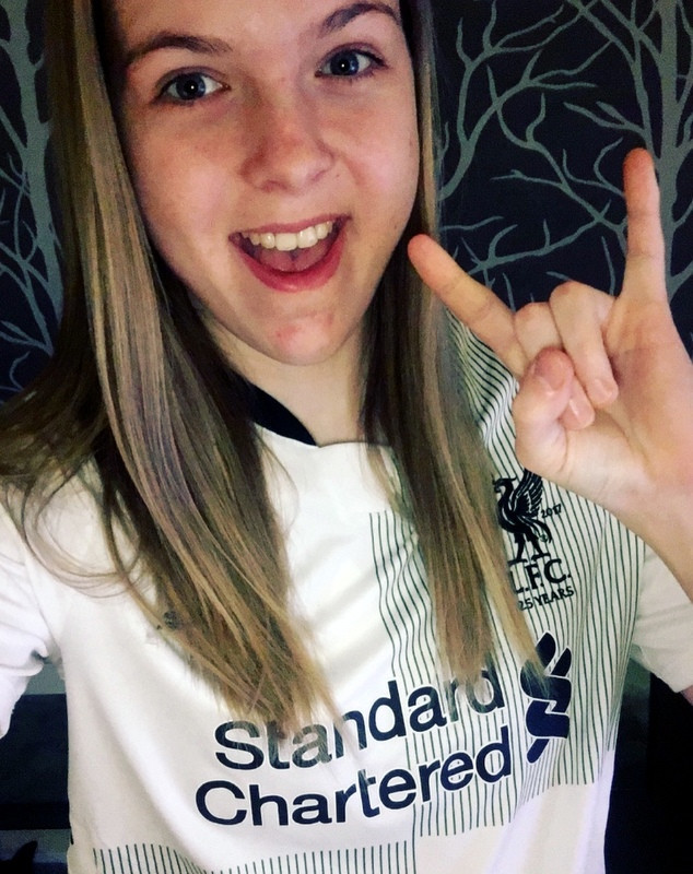 Mynd: Bryndís setti sér það markmið fyrir árið 2018 að skella sér á leik með Liverpool.