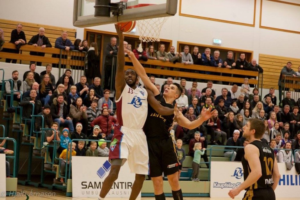 Darrel Lewis átti enn einn stórleikinn í Síkinu í gær.  MYND: HJALTI ÁRNA