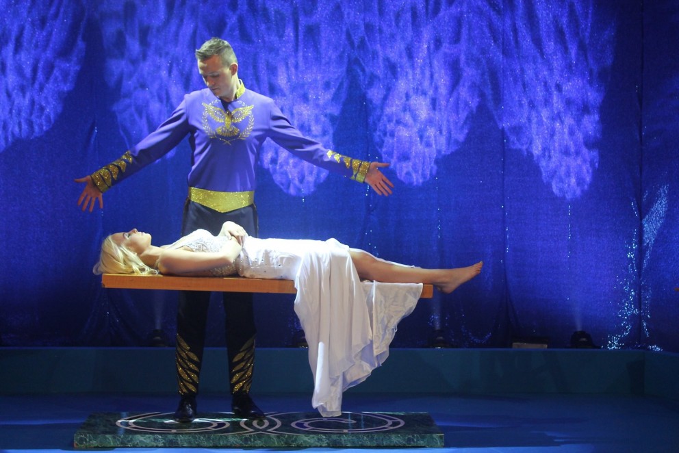 Einar Mikael verður með töfrasýningu á Króknum.