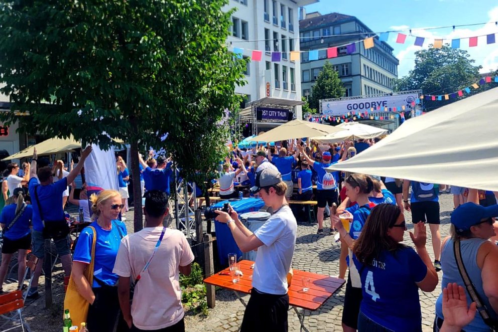 Stemningin er að fara á fullt í Sviss. Áfram Ísland! MYNDIR PALLI