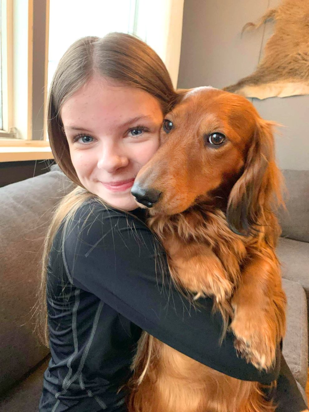 Gunndís Katla og Brúnó, pylsan á heimilinu. Myndir aðsendar