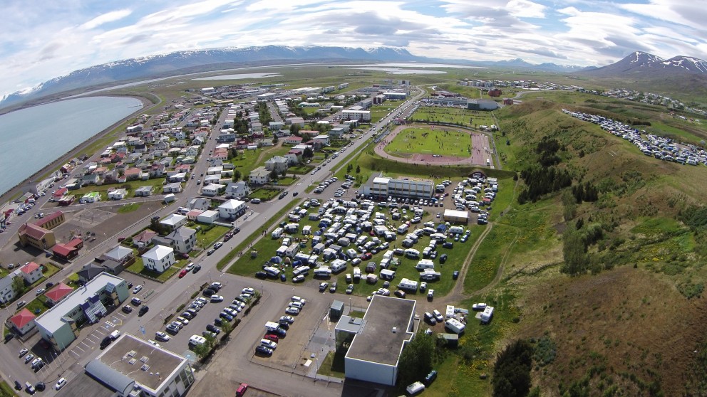 Flæðar og íþróttasvæðið á Sauðárkróki. Mynd/Guðmundur Stefán Sigurðarson.