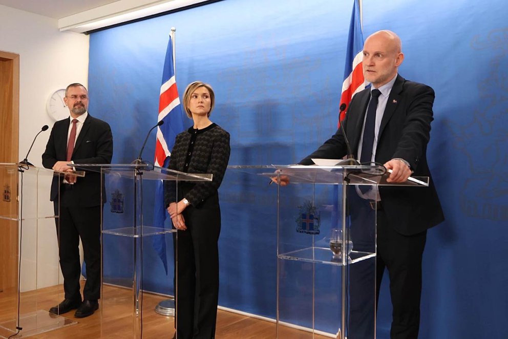 Eyjólfur Ármannsson kynnti tillögu að samgönguáætlun í byrjun desember ásamt Kristrúnu Frostadóttur, forsætisráðherra og Daða Má Kristóferssyni, fjármálaráðherra. Eyjólfur hélt því fram þar að hægt yrði að hefja framkvæmdir við Fljótagöng í lok árs 2026. MYND: INNVIÐARÁÐUNEYTIÐ