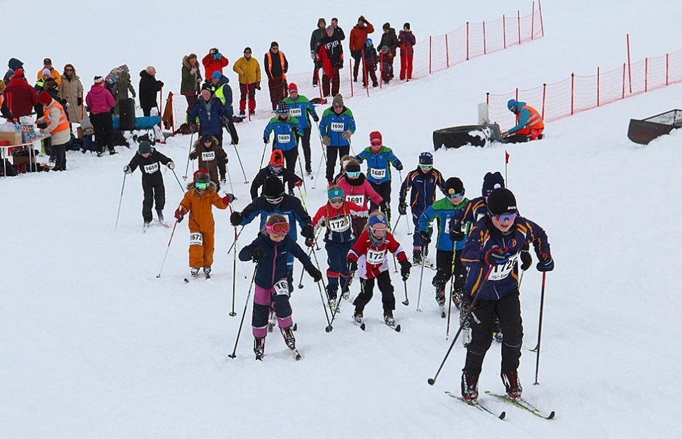 Yngstu keppendur spretta úr spori í Fljótum í gær. MYND AF SÍÐU FLJÓTAMÓTSINS