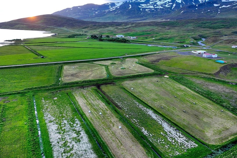 Brúnastaðir og Ketilás til hægri á myndinni. MYND: HALLDÓR GUNNAR