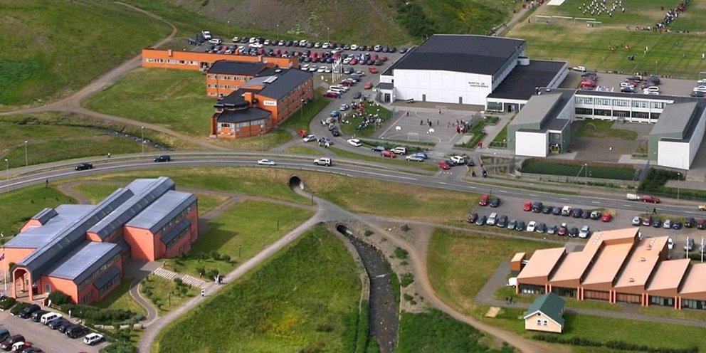 Séð yfir skólasvæði Fjölbrautaskóla Norðurlands vestra.