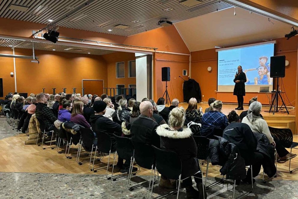 Frá fundinum sem fram fór í bóknamshúsi FNV. MYND AF SKAGAFJÖRÐUR.IS