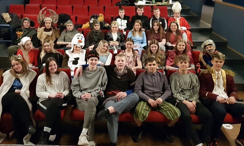 Glæsilegur hópur leikara og leikstjóra. Mynd: PF