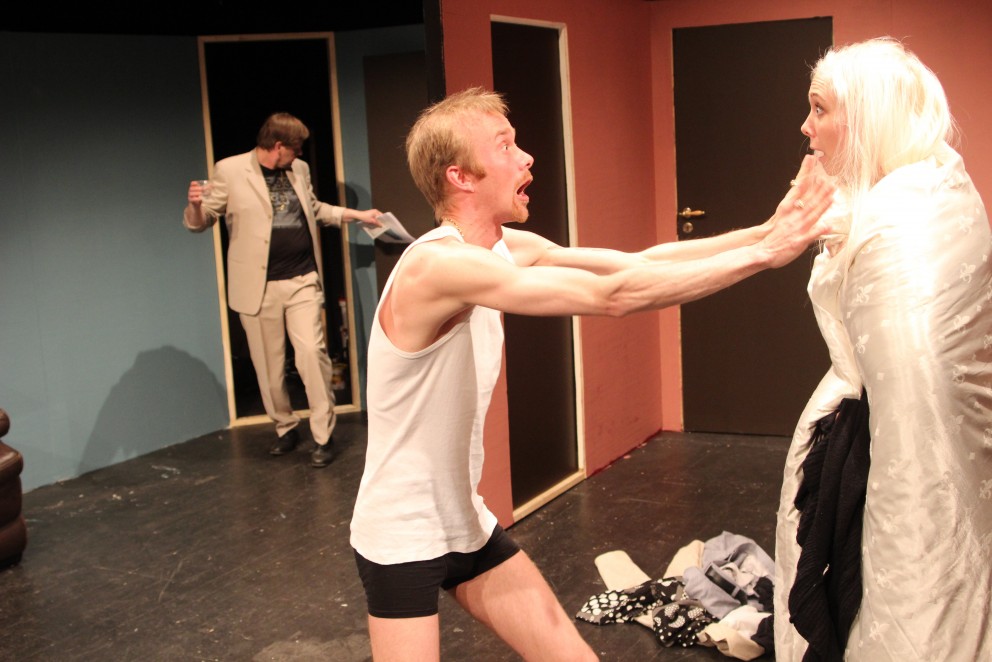 Frá æfingu á Fullkomið brúðkaup, Sæluvikustykki LS 2016. Mynd: KSE