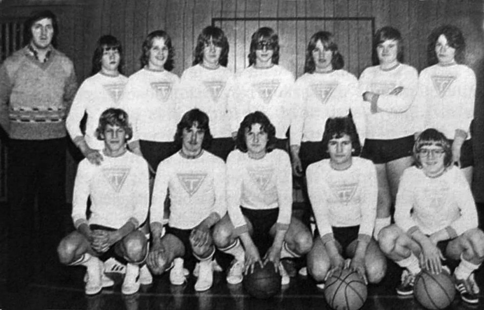 Íslandsmeistarar Tindastóls í 4. flokki drengja árið 1975. MYND AÐSEND