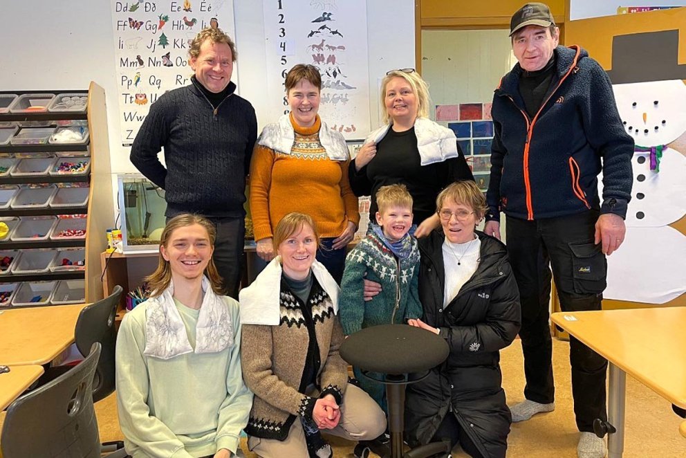 Frá afhendingunni í skólanum á Hofsósi. MYND AF GAV.IS