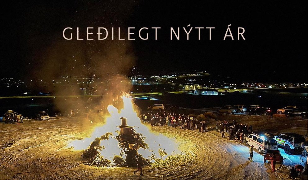 Frá áramótabrennu á Blönduósi fyrr í kvöld. MYND: RÓBERT DANÍEL JÓNSSON