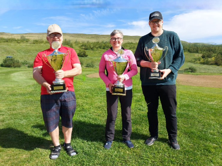 Sigurvegarar mótsins. Mynd: Golfklúbburinn Ós