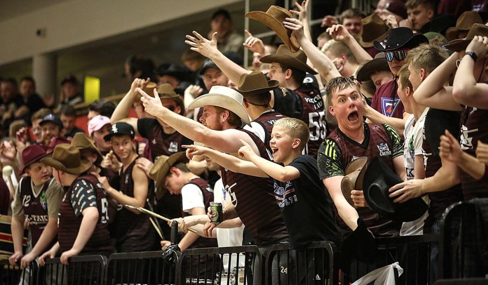 Munu Grettismenn gera strandhögg í Evrópu? Er ekki rétt að fara að panta þotu? MYND: HJALTI ÁRNA