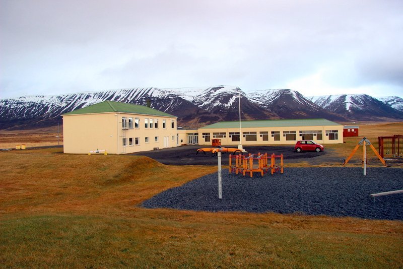 Stækka á skólahúsnæði Grunnskóla austan Vatna á Hofsósi sem myndi þá einnig hýsa leikskólaborn staðarins. Mynd: PF.