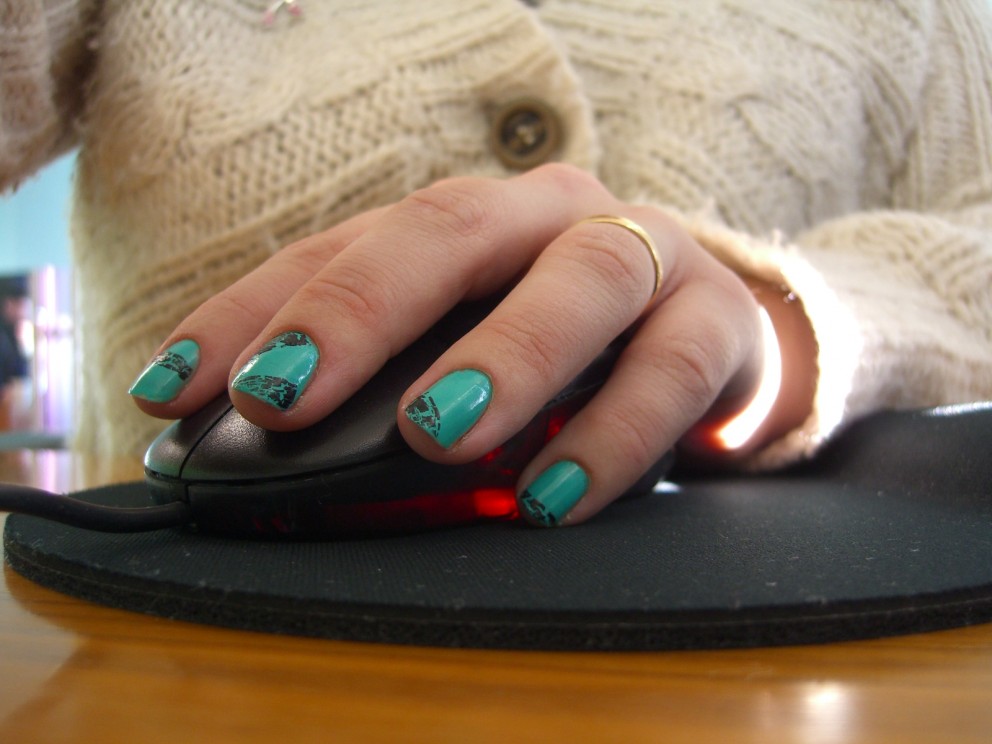 Vinningshafinn í naglalökkunarleik Fröken Fabjúlöss er.....