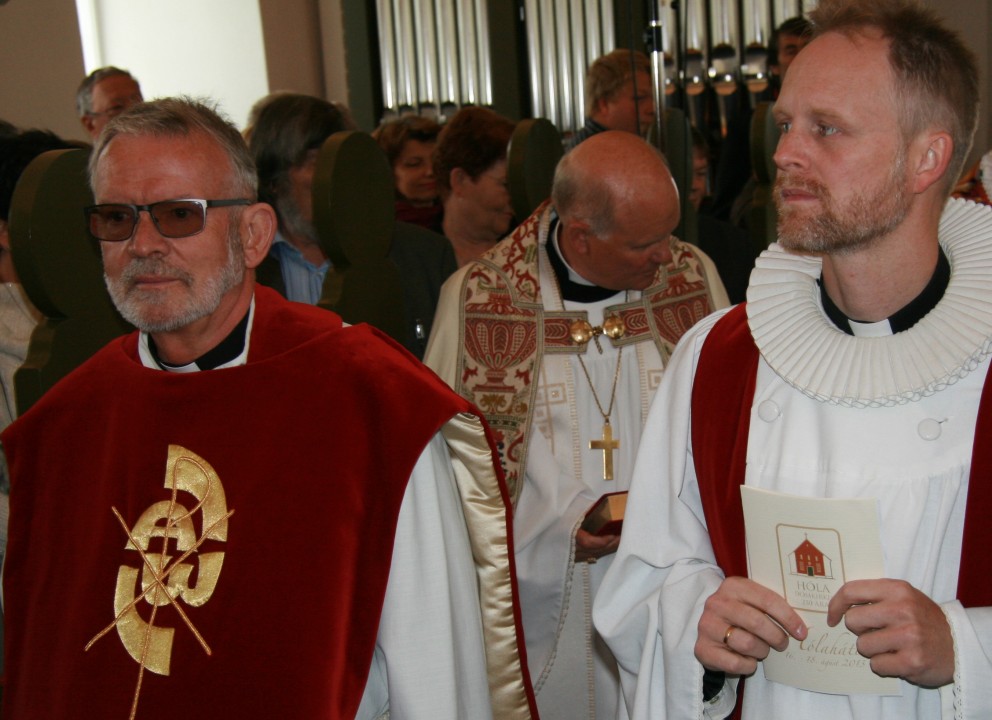 Sr. Gylfi leysir sr. Gunnar af