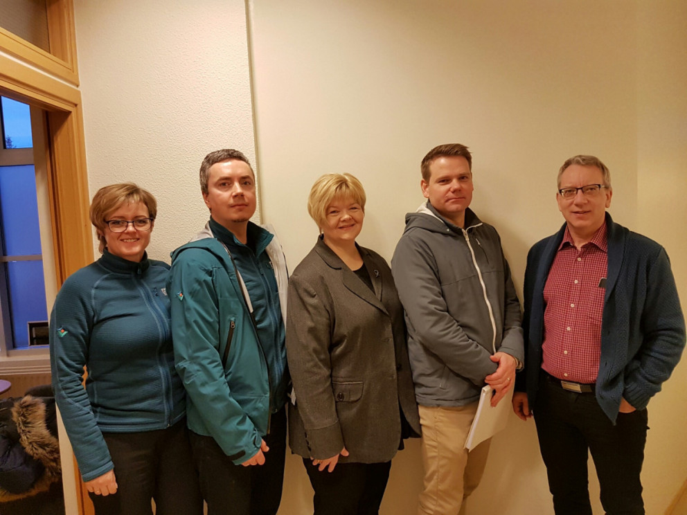 Fulltrúar VTÍ Hulda Ragnheiður Árnadóttir og Jón Örvar Bjarnason ásamt Ástu Pálmadóttur sveitarstjóra Sveitarfélagsins Skagafjarðar, Indriða Þór Einarssyni og Margeiri Friðrikssyni sviðsstjórum sveitarfélagsins. Mynd: skagafjörður.is