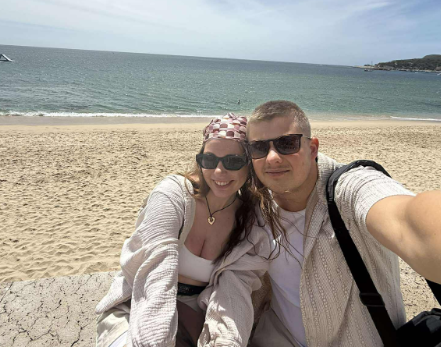 Helga Sól og Friðrik á sjóðheitri sólarströnd. MYND AÐSEND