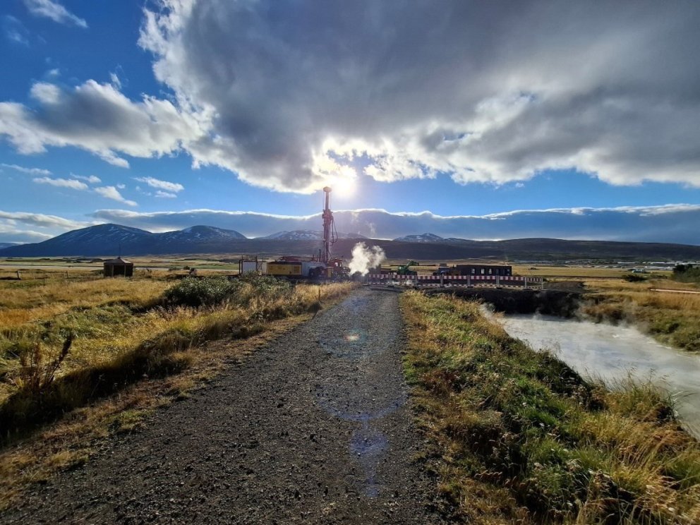 Hitaveituhola í Borgarmýrum. MYND TEKIN AF SKAGAFJORDUR.IS