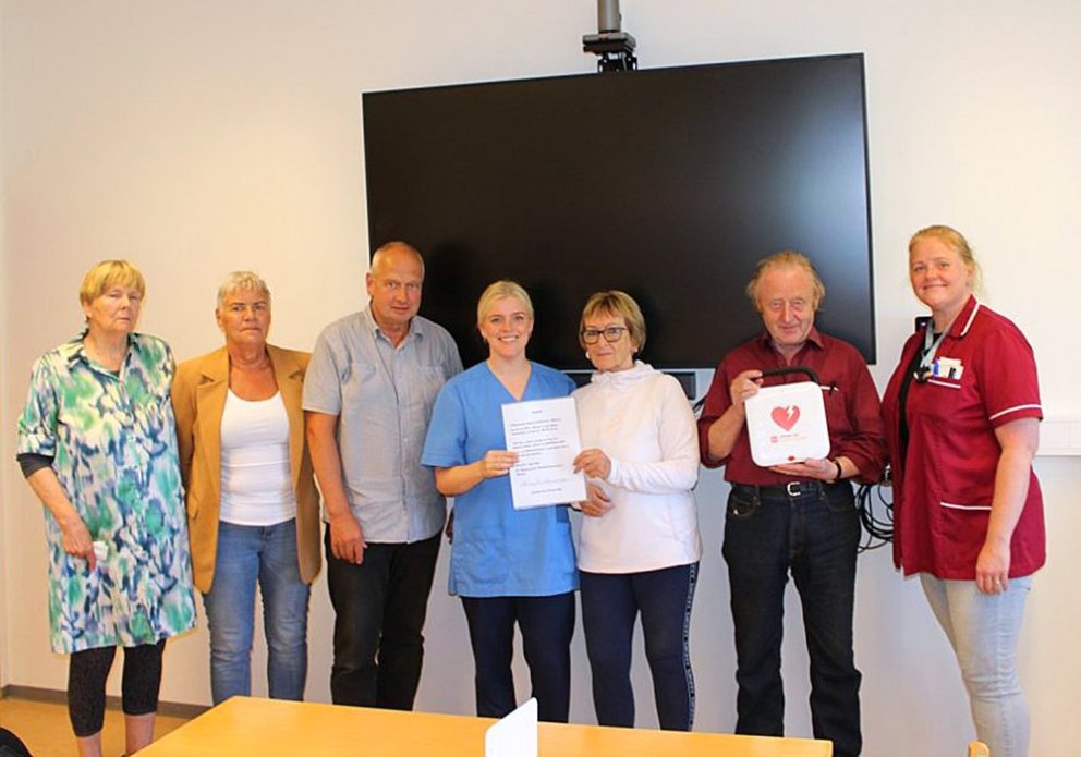 F.v. Sigríður B. Baldursdóttir, Guðrún Blöndal, Guðmundur Finnbogason, Helga M. Jóhannsdóttir, Sigurlaug Þ. Hermannsdóttir, Jóhann Guðmundsson og Viktoría B. Erlendsdóttir. Mynd: Hlynur Tryggvason.
