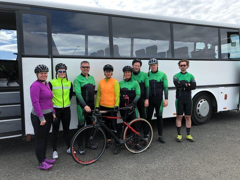 Hluti félaga í Hjólreiðafélaginu Drangeyju á æfingu. Aðsend mynd.