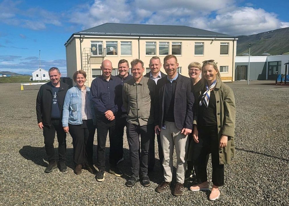 Glaðbeitt byggingarnefndi ásamt nokkrum vel völdum. MYND AF SKAGAFJÖRÐUR:IS