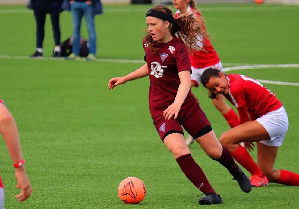 Hulda Þórey með boltann. AÐSEND MYND