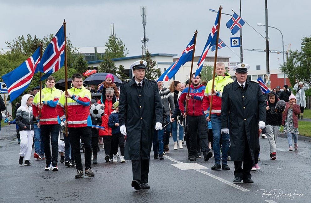 Frá skrúðgöngu í tilefni 17. júní á Blönduósi. MYNDIR: RÓBERT DANÍEL