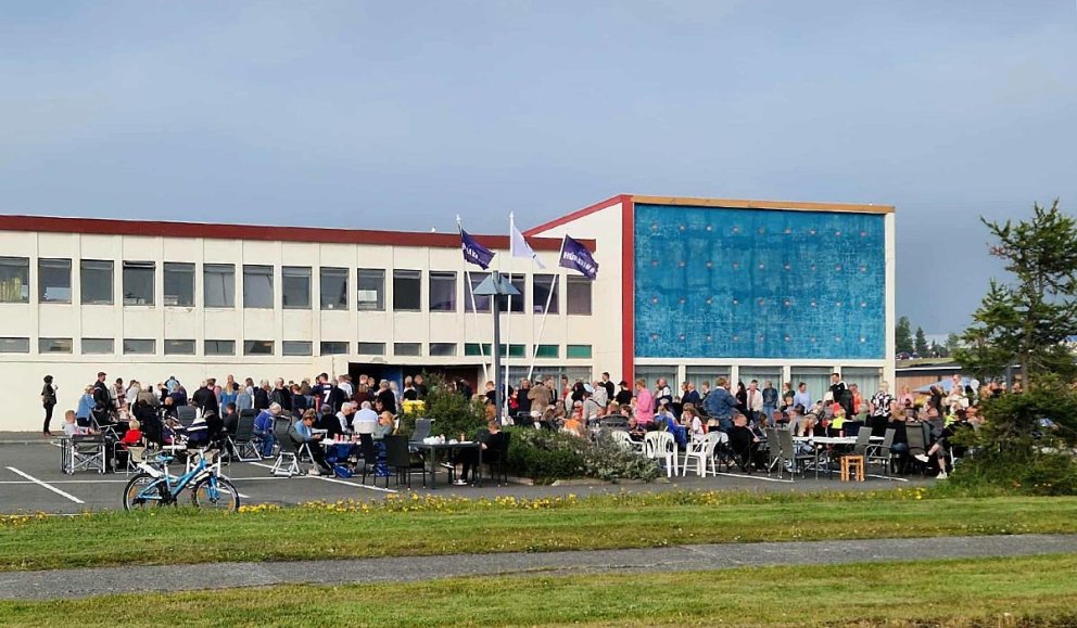 Það var sæmilegasta biðröð í götugrillinu í gærkvöldi. MYND: SG