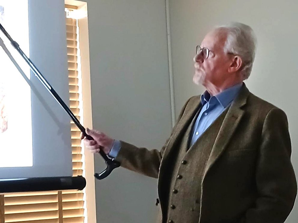 Jón Björnsson í pontu. MYND: JÓHANNES TORFASON