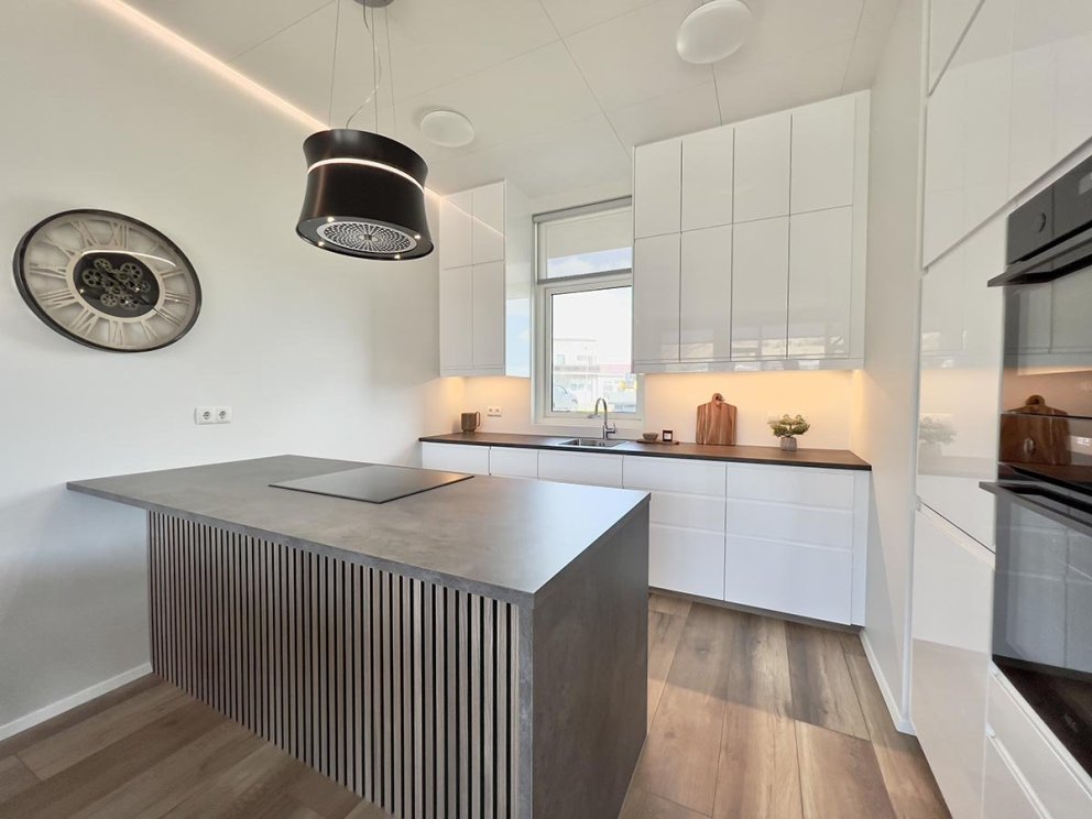 Myndir frá Landmark fasteignasölu.