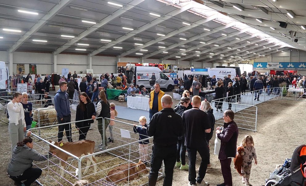 Áætlað er að ríflega 2000 manns hafi mætt á Sveitasæluna. MYNDIR: ÓAB