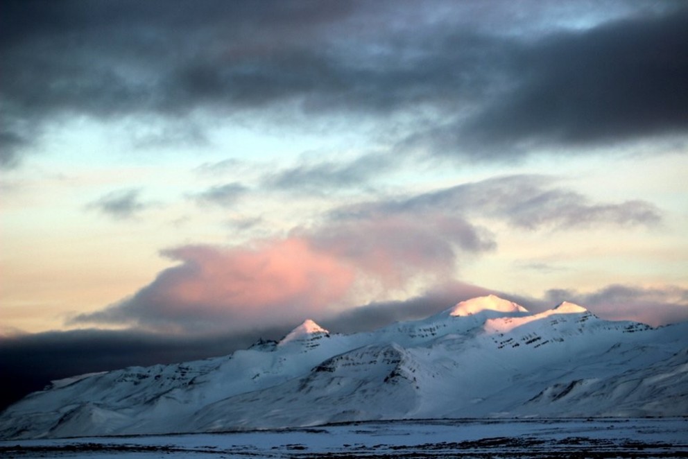 Bleik og blá blæbrigði austan Vatna