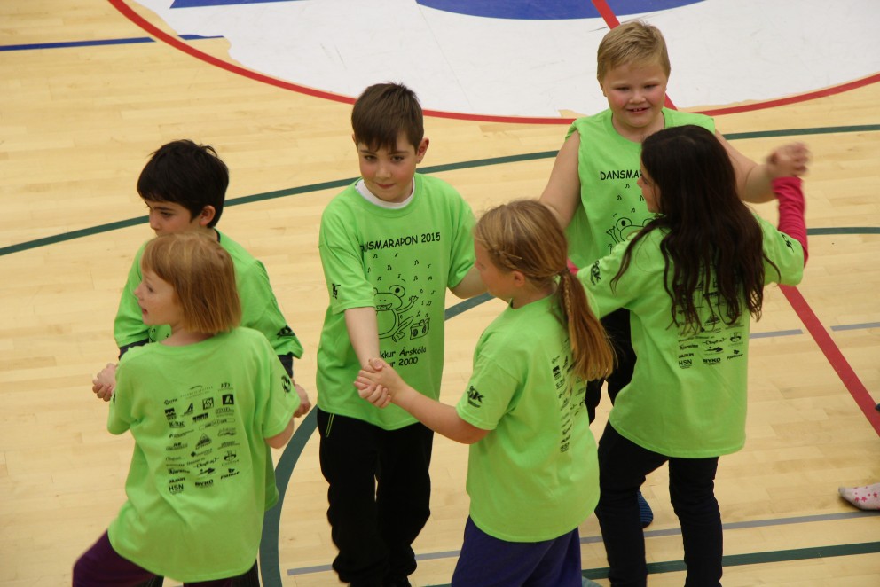 Frá danssýningunni í Árskóla í gær. Mynd: BÞ