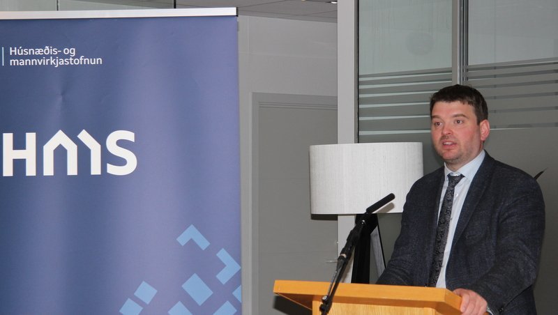 Ásmundur Einar Daðason, félags- og barnamálaráðherra, kynnti breytingar sem fyrirhugaðar eru hjá HMS. Mynd: PF.