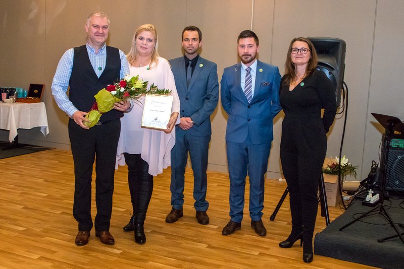 Viðurkenningin Sproti ársins er veitt ungu fyrirtæki sem hefur skapað eftirtektarverða nýjung í ferðaþjónustu á Norðurlandi. Það fyrirtæki sem fær verðlaunin í ár er Hótel Laugarbakki.