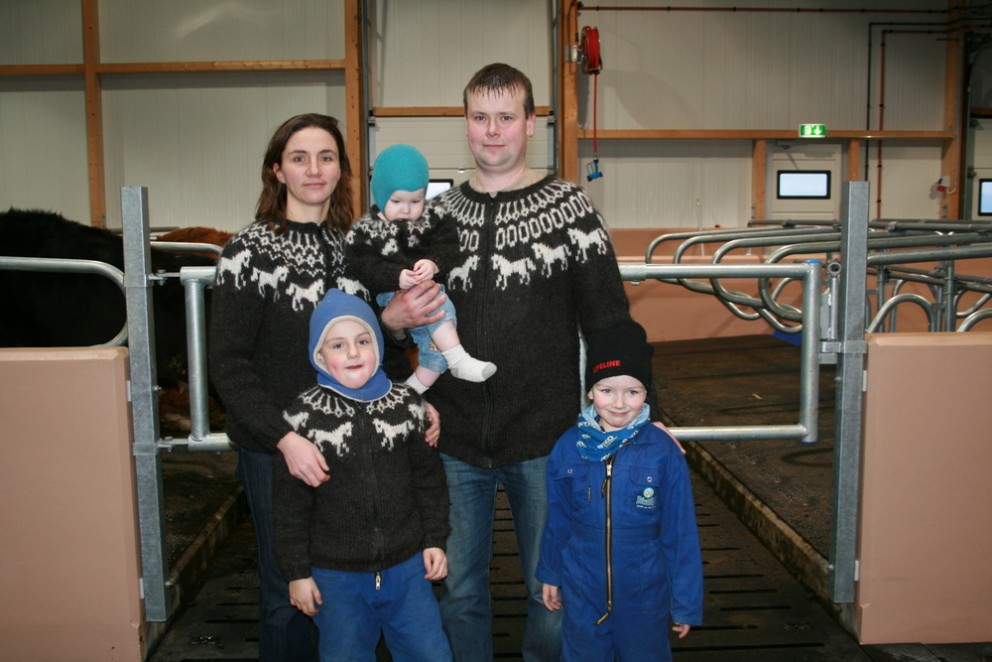 Nýtt fjós á Hóli í Sæmundarhlíð - Myndir