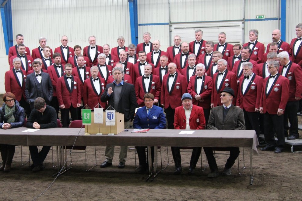 Undirritað við hátíðlega athöfn á Hólum