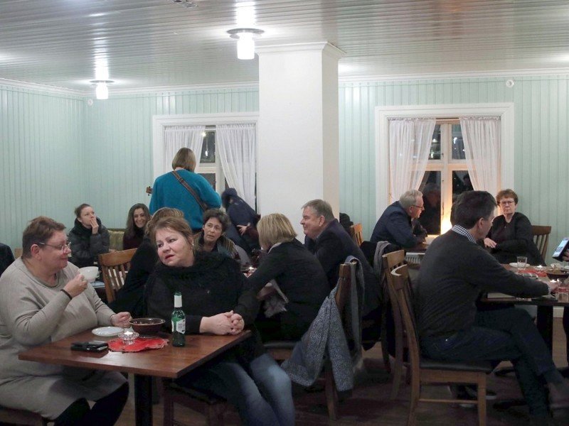 Vel var mætt á jólabókakvöld Gleðibankans. Mynd: Árni Geir, sótt á Húni.is.